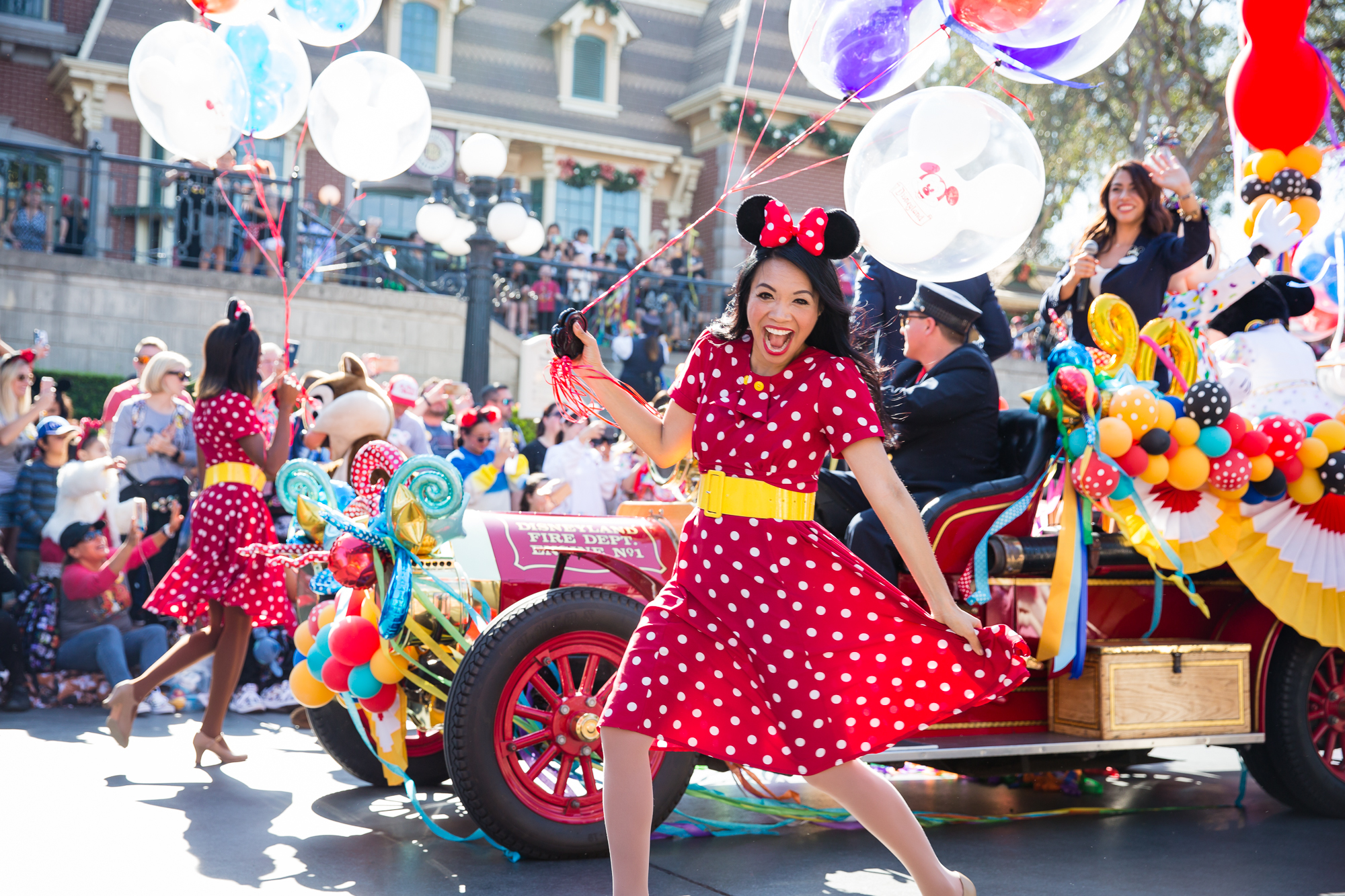 Mickey and Minnie s 90th Birthday Cavalcade at Disneyland In Pictures