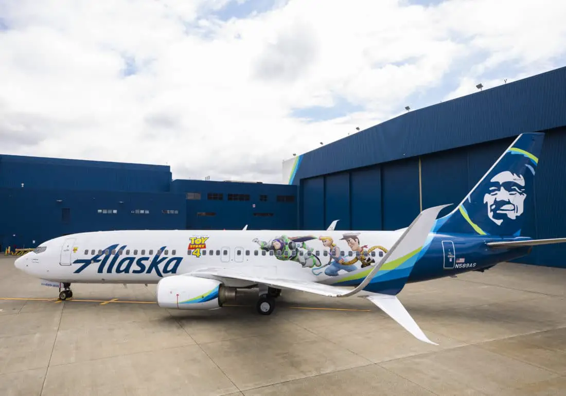 Russell Wilson jersey gets you priority boarding on Alaska Airlines 