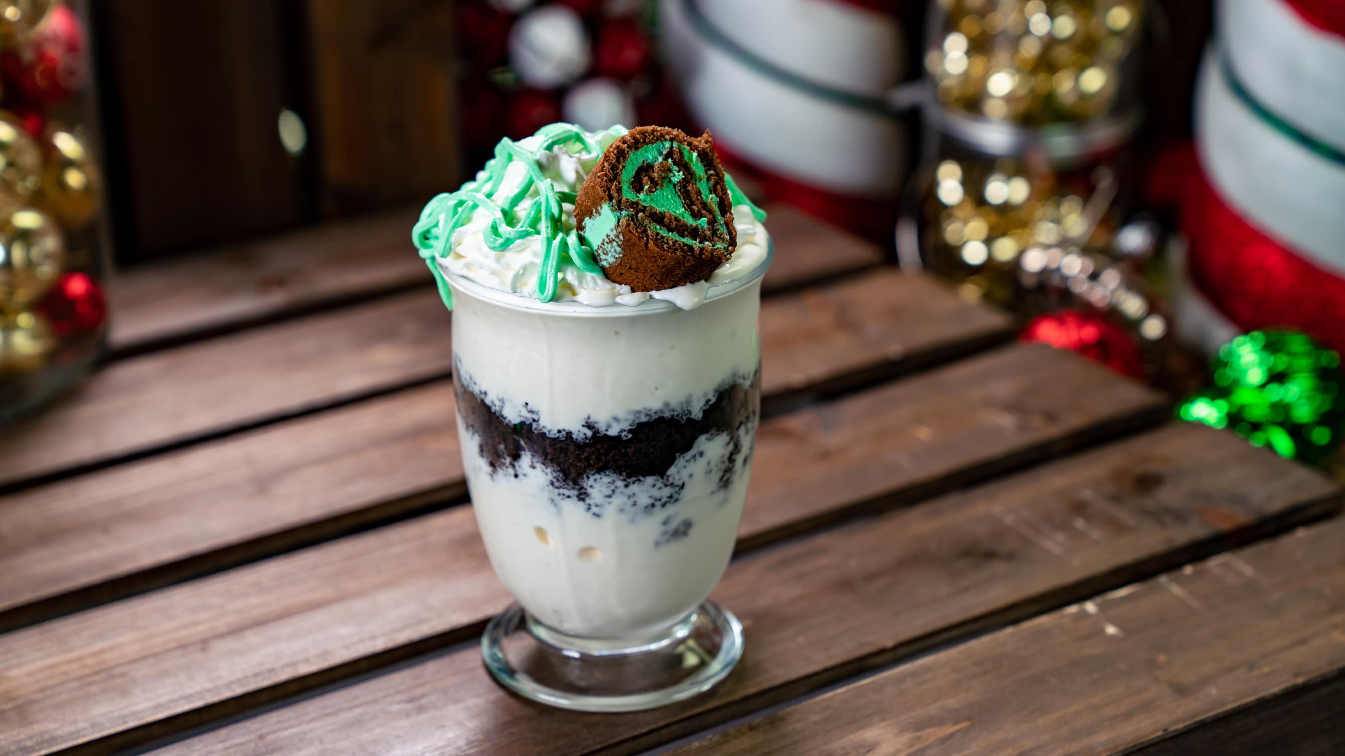 Review: Gibson Girl's Peppermint Holiday Ice Cream Sundae in