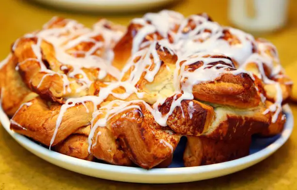 Disney Recipes: Chip’s Sticky Bun Bake – Garden Grill Restaurant at Epcot