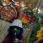 Dr. Teeth and the Electric Mayhem are joined by Sam Eagle for Jungle Boogie