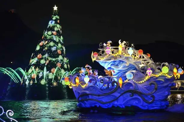 Tokyo Disney_ Christmas (2) ~ Daps Magic