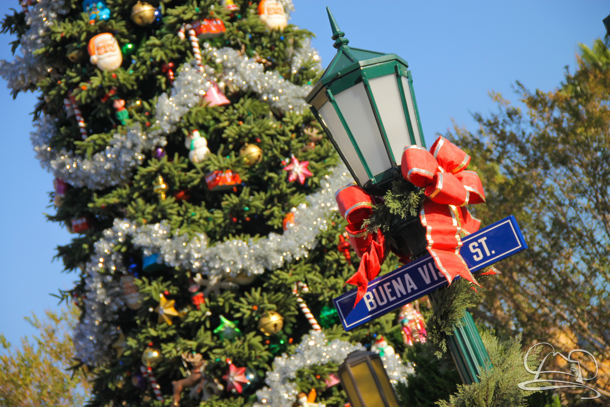 Holidays Arrive at Disneyland Resort