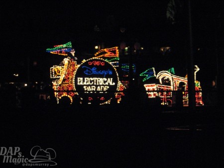 Disney California Adventure – 15th Anniversary – Part 4: Eureka! Lights!