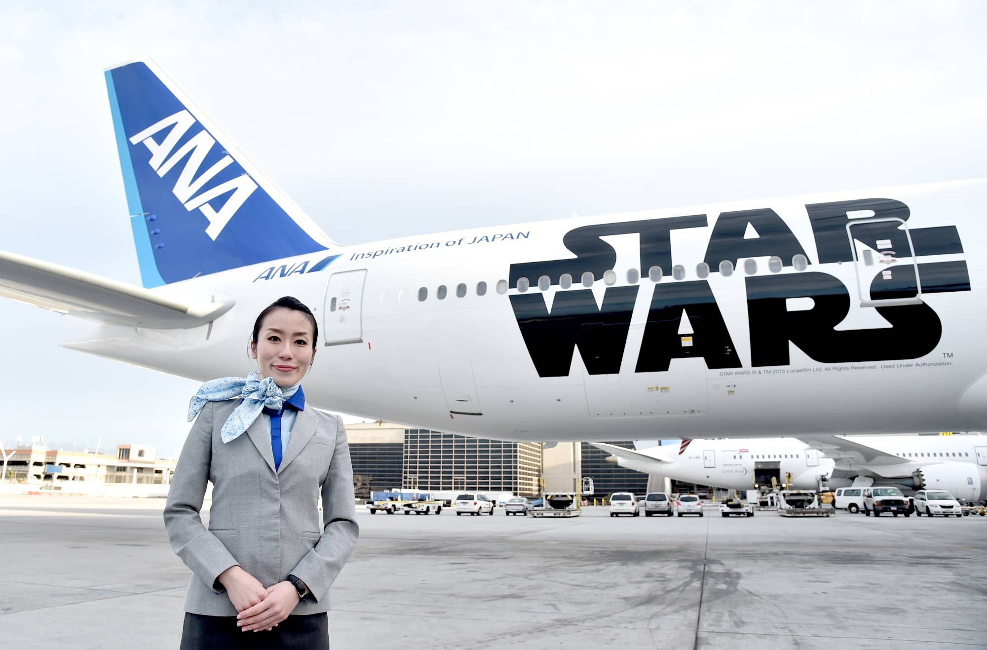 ANA’s BB-8 Themed Jet Lands at Los Angeles International Airport