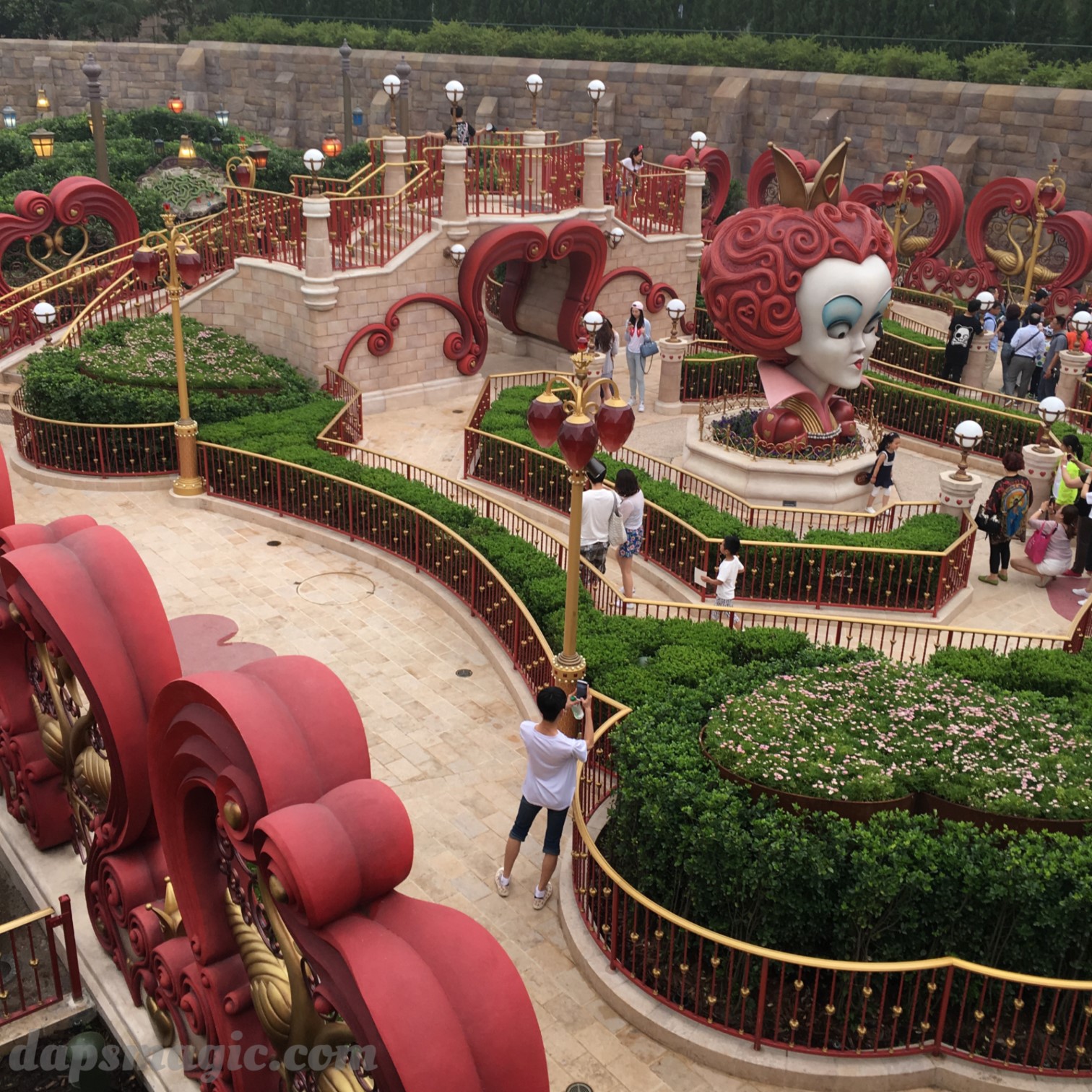 Fantasyland – Shanghai Disneyland In Detail ~ Daps Magic
