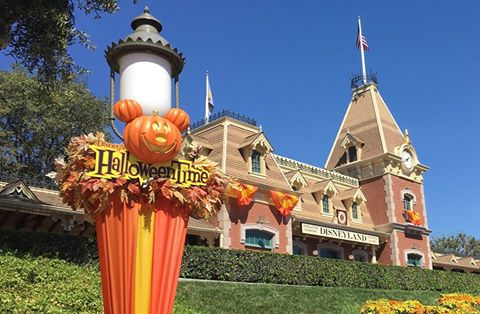 CHOC Walk Attendees to Receive Discounted Disneyland Resort Ticket Offer with Event Wristband