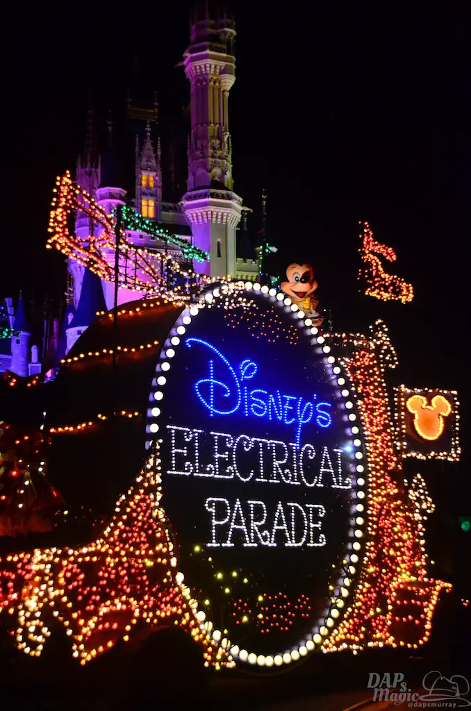 Live Stream of Disney’s Electrical Parade On Disney Parks Blog