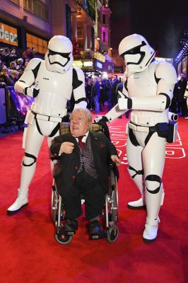 Kenny Baker at European Premiere of Star Wars: The Force Awakens