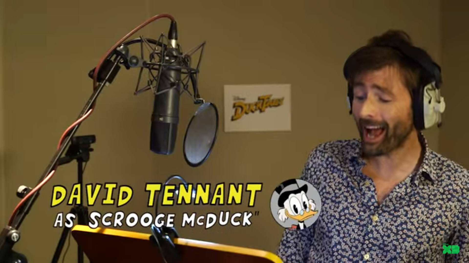 David Tennant, Danny Pudi, and Others Join DuckTales Cast and Sing Theme Song!
