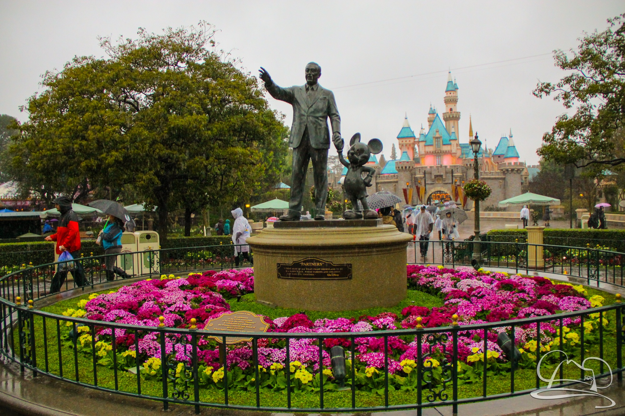 Disneyland Tests Guest Wi-Fi