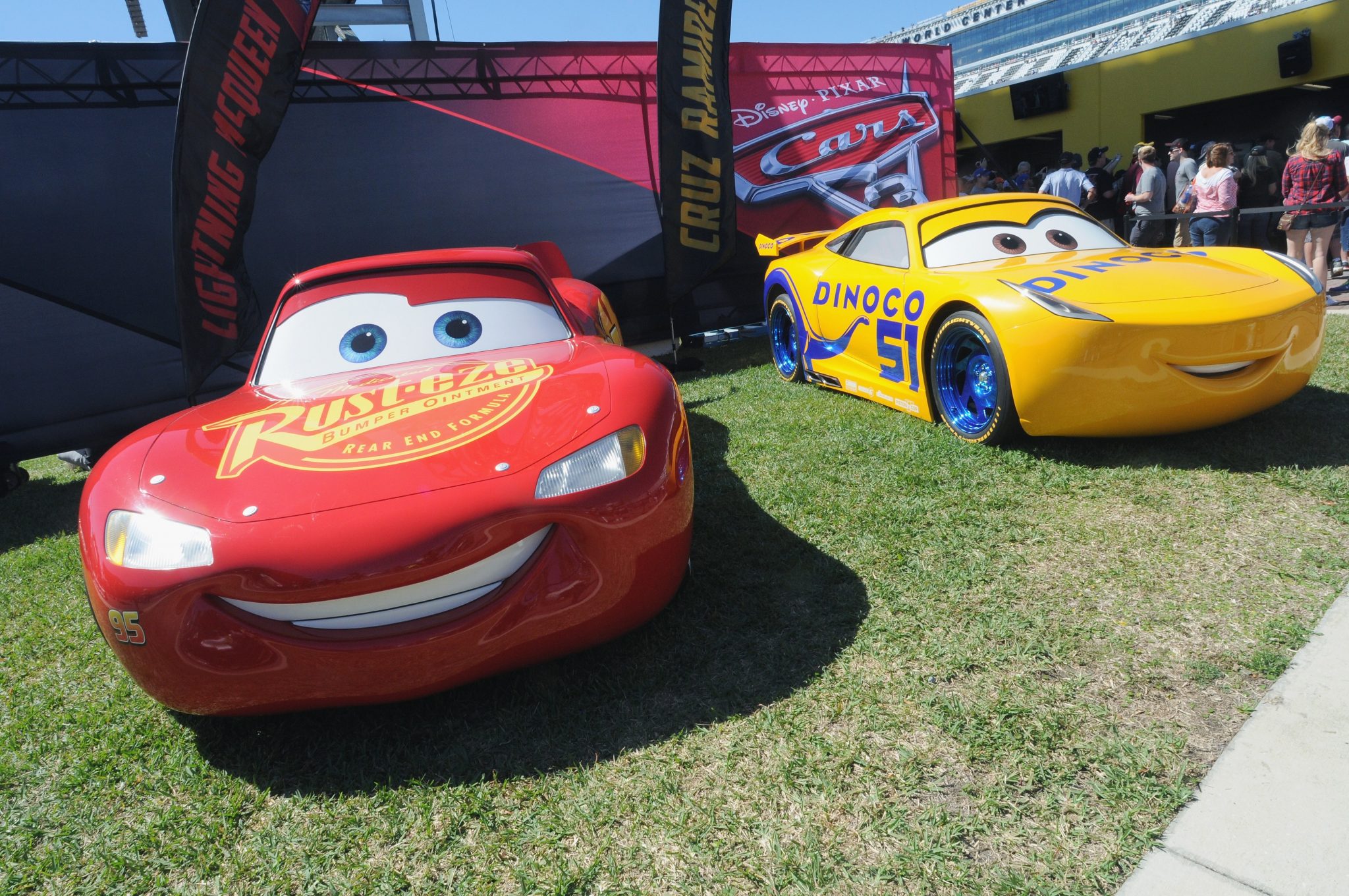 Disney Pixar's 'Cars 3' Unveils Life-Size Lightning McQueen