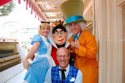 Disneyland Piano Player Ragtime Robert Retires From Happiest Place on Earth