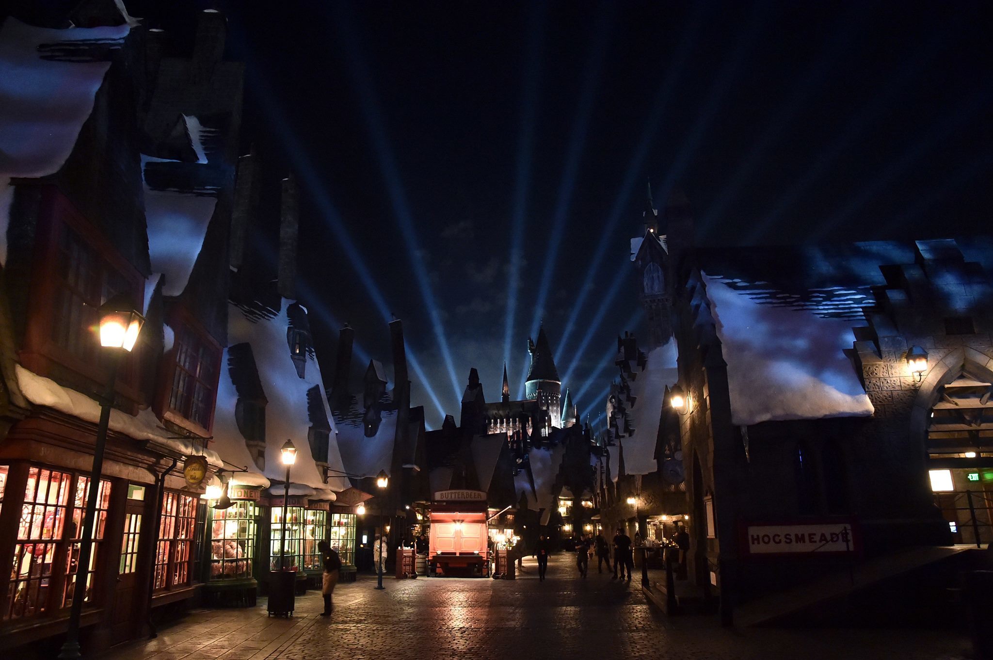 “The Nighttime Lights at Hogwarts Castle” Coming to Universal Studios Hollywood This Summer!