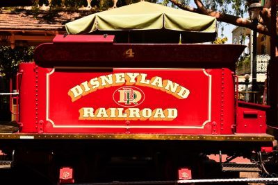 5 Reasons To Ride The Disneyland Railroad
