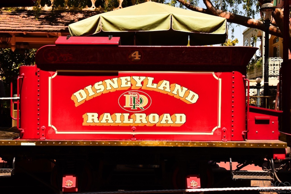 5 Reasons To Ride The Disneyland Railroad