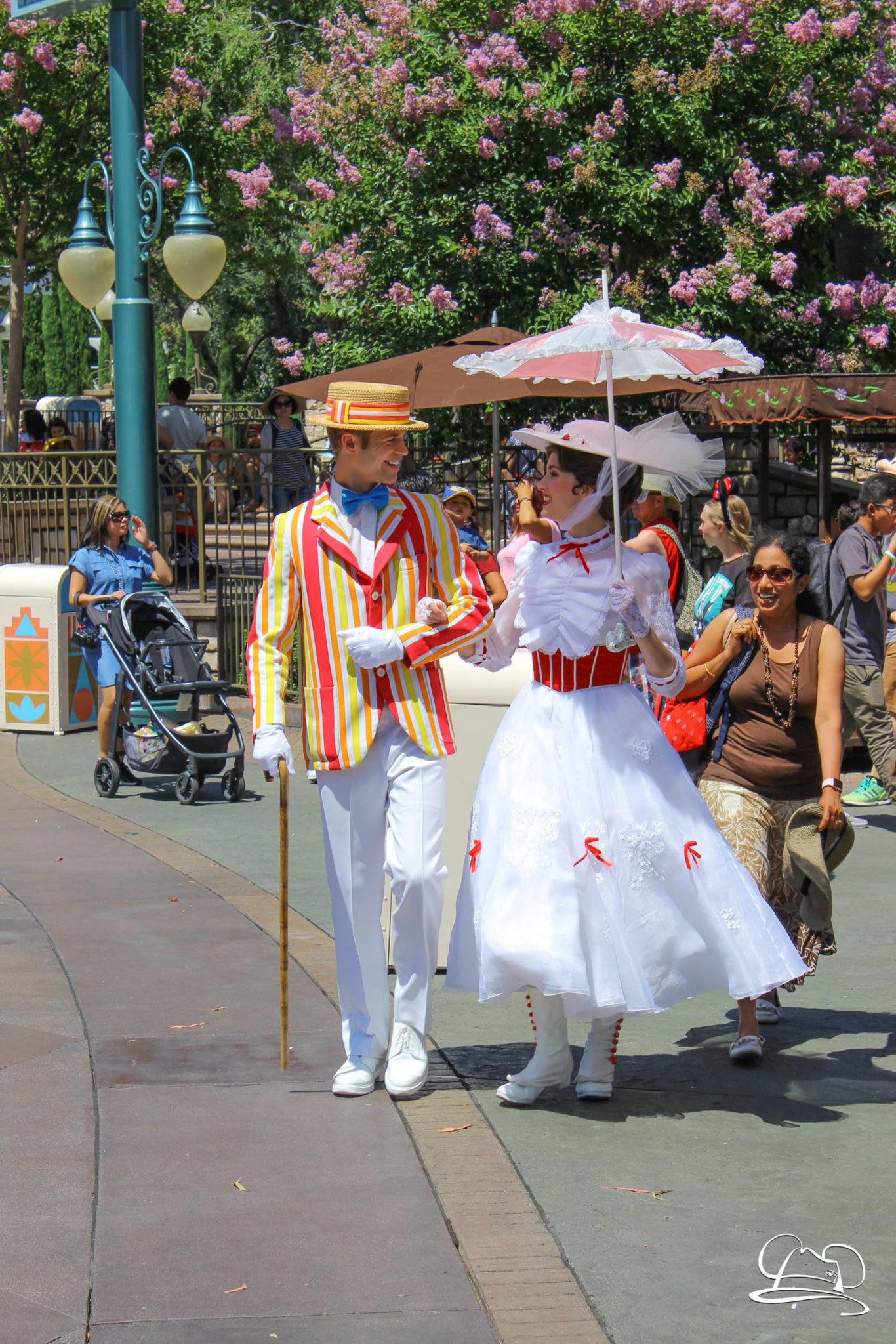 5 Perfect Date Ideas for the Disneyland Resort