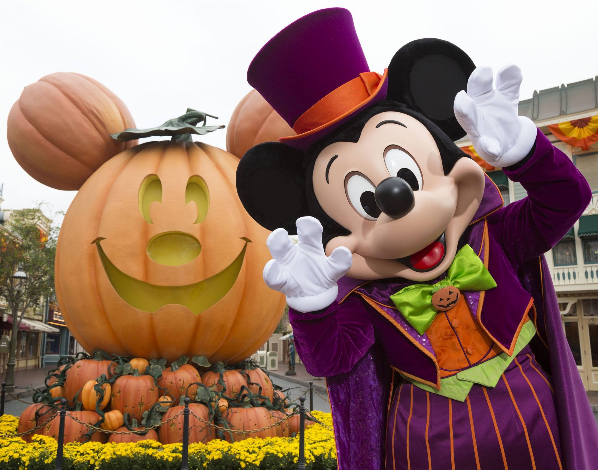 5 Reasons To Attend A Disney Halloween Party