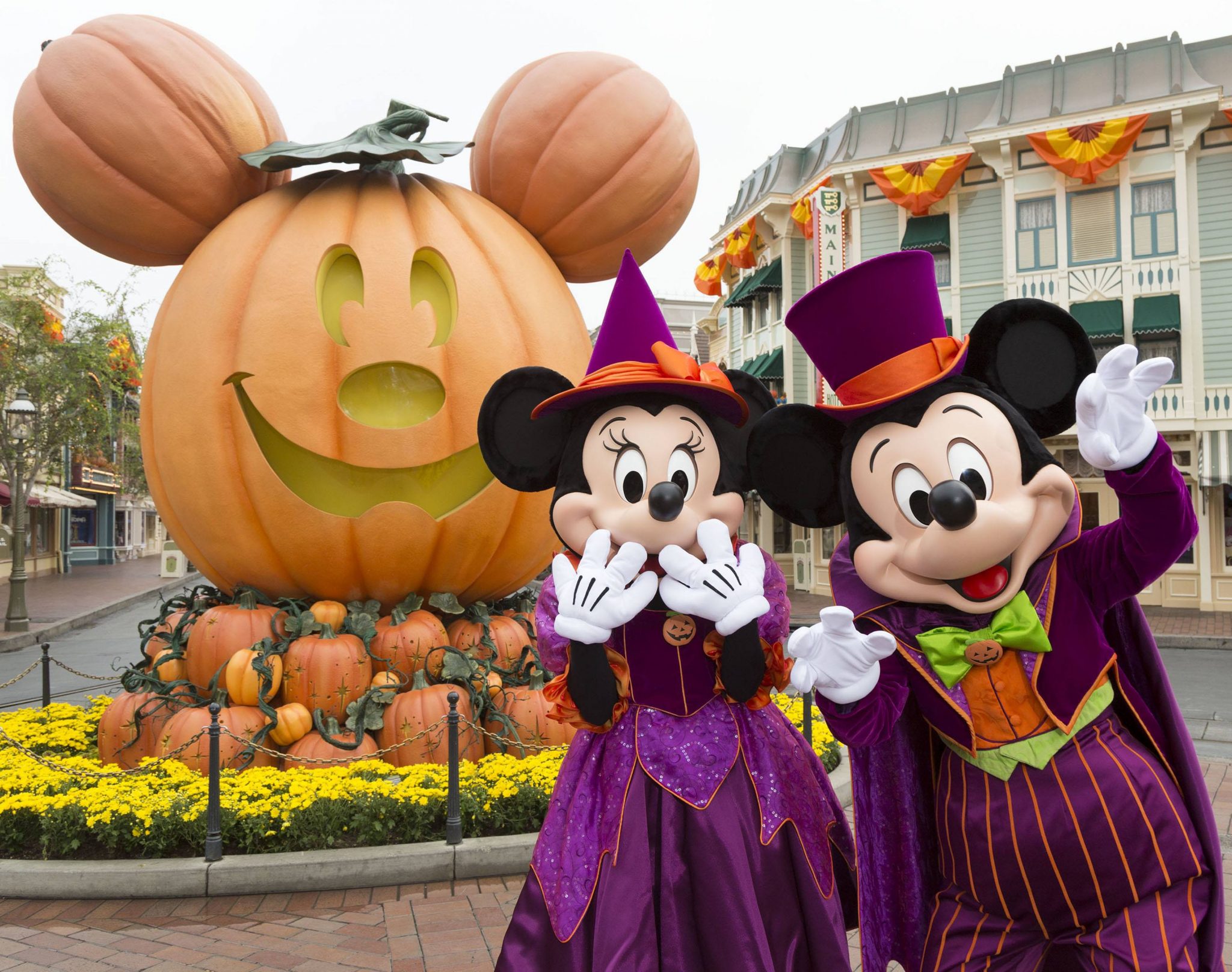 Disneyland Prepares for Halloween Time