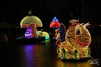 The Main Street Electrical Parade Says Goodbye and Goodnight to Disneyland
