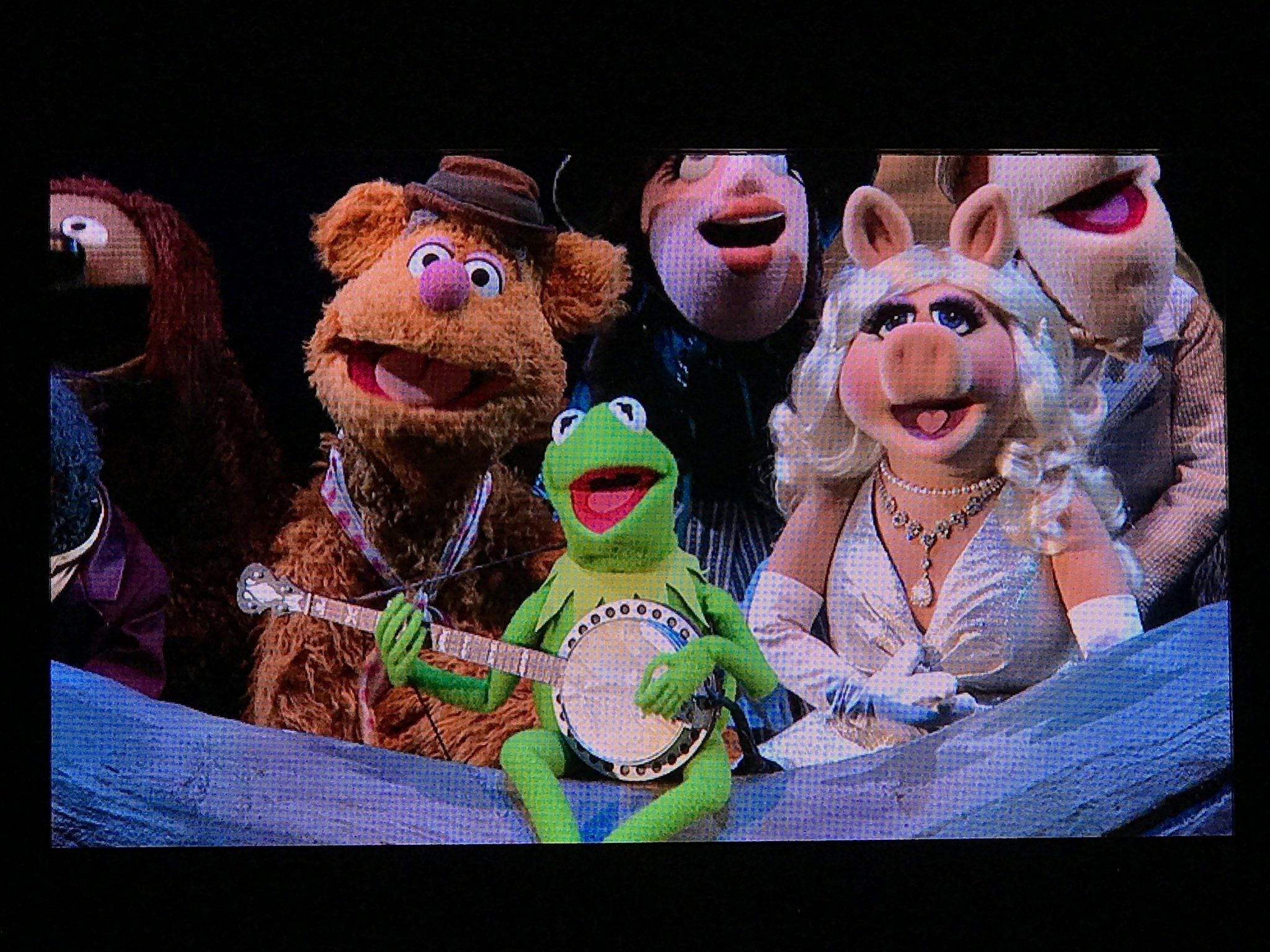 Muppets Take the Bowl and Hearts at the Hollywood Bowl!