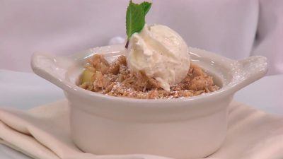 Geek Eats Disney Recipe: Apple Crisp from Disney’s Grand Californian Hotel & Spa at the Disneyland Resort