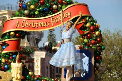 Top Tips For Surviving the Holidays at the Disneyland Resort