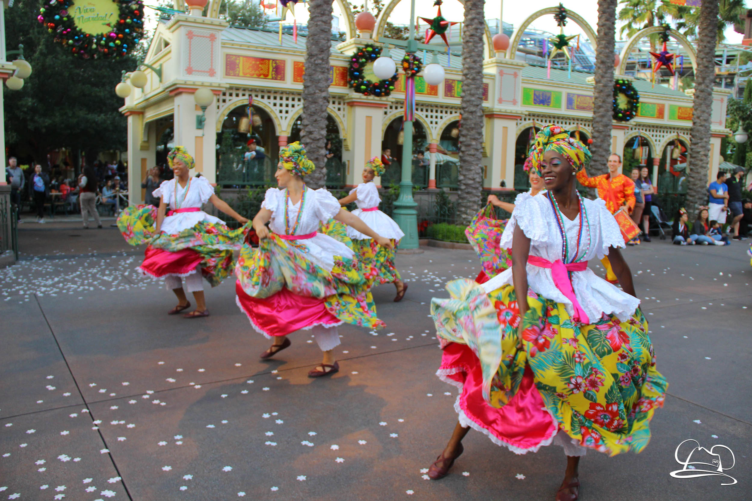 Disney ¡Viva Navidad! Festival of Holidays Disneyland Resor Daps