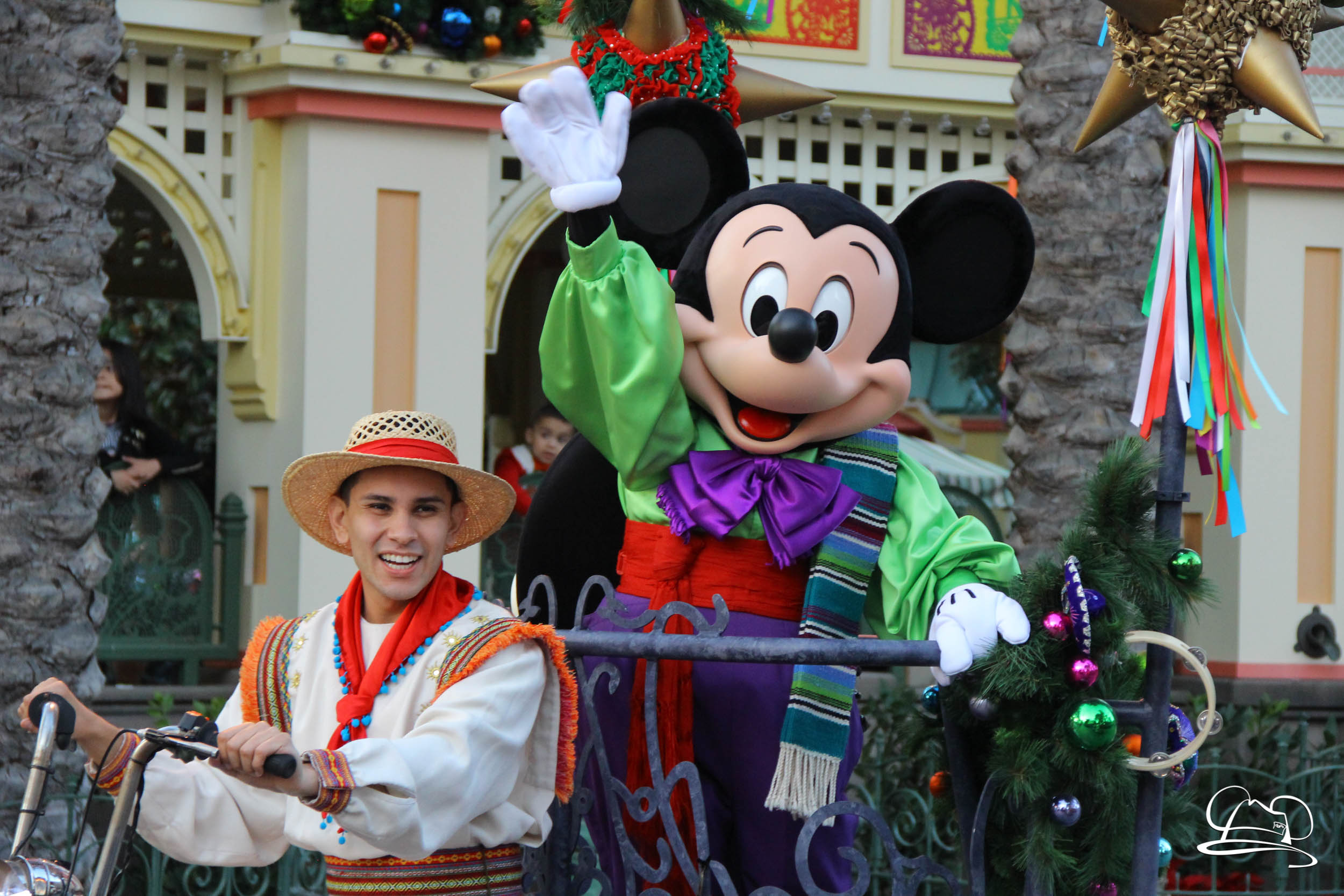 Disney ¡Viva Navidad! Festival of Holidays Disneyland Resor Daps