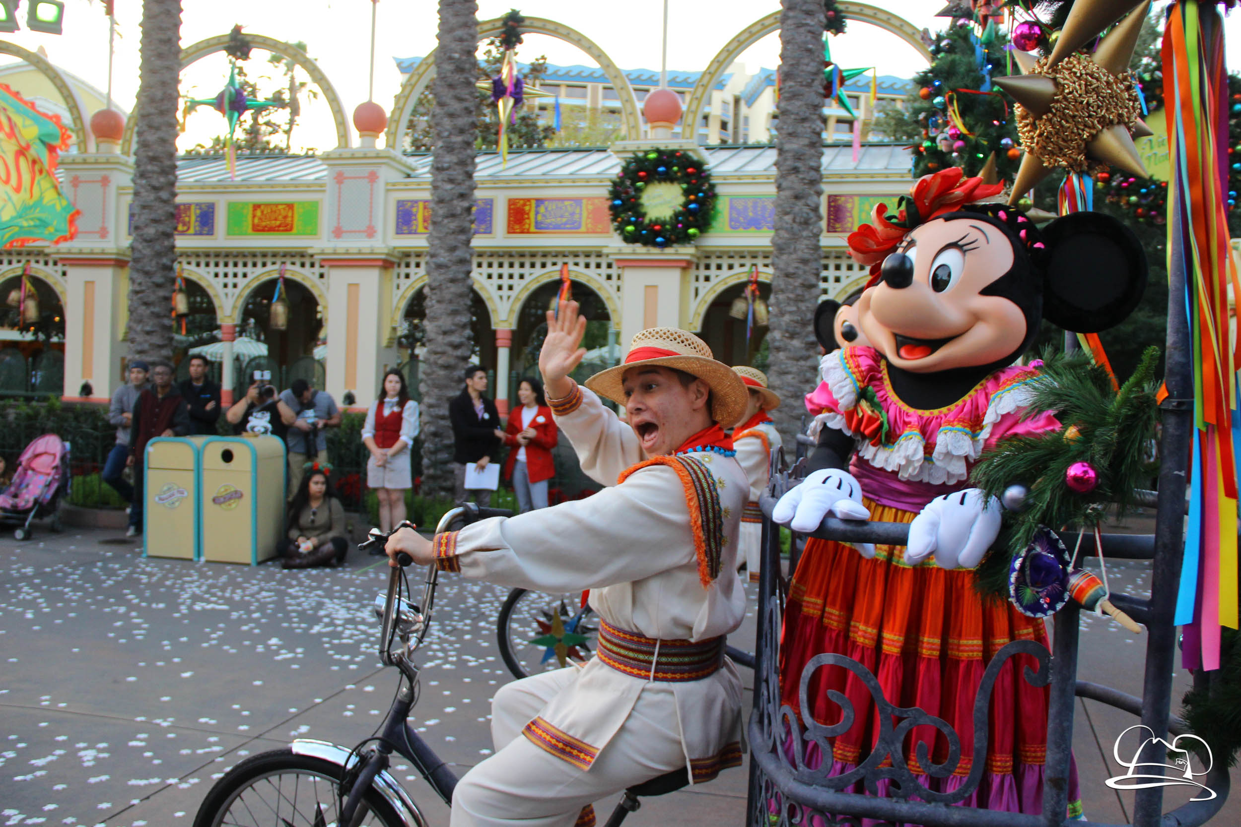 Disney ¡Viva Navidad! Festival of Holidays Disneyland Resor Daps