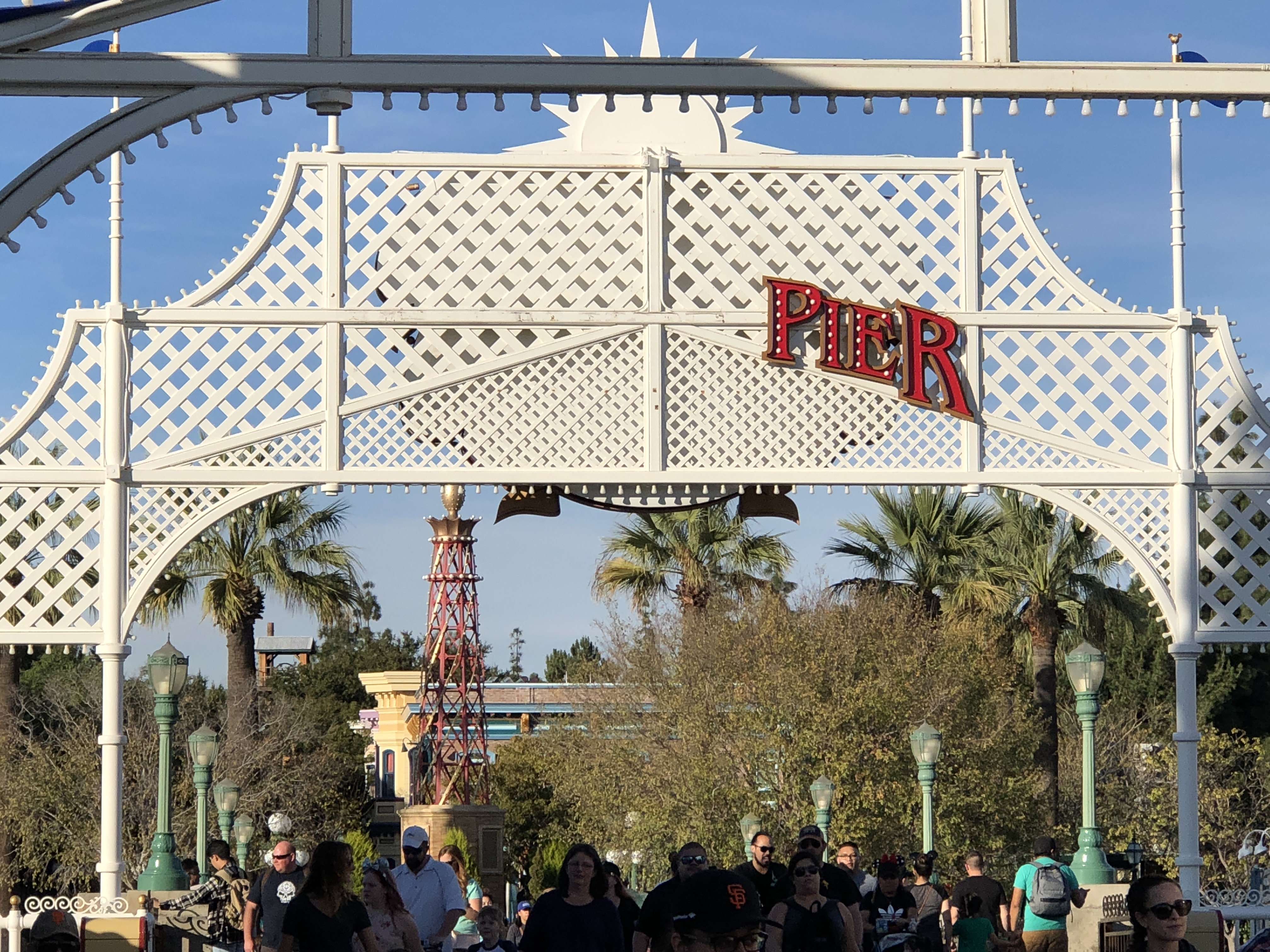 Disneyland Update 1/15/17 Featuring Main Street & Paradise Pier Refurbishments