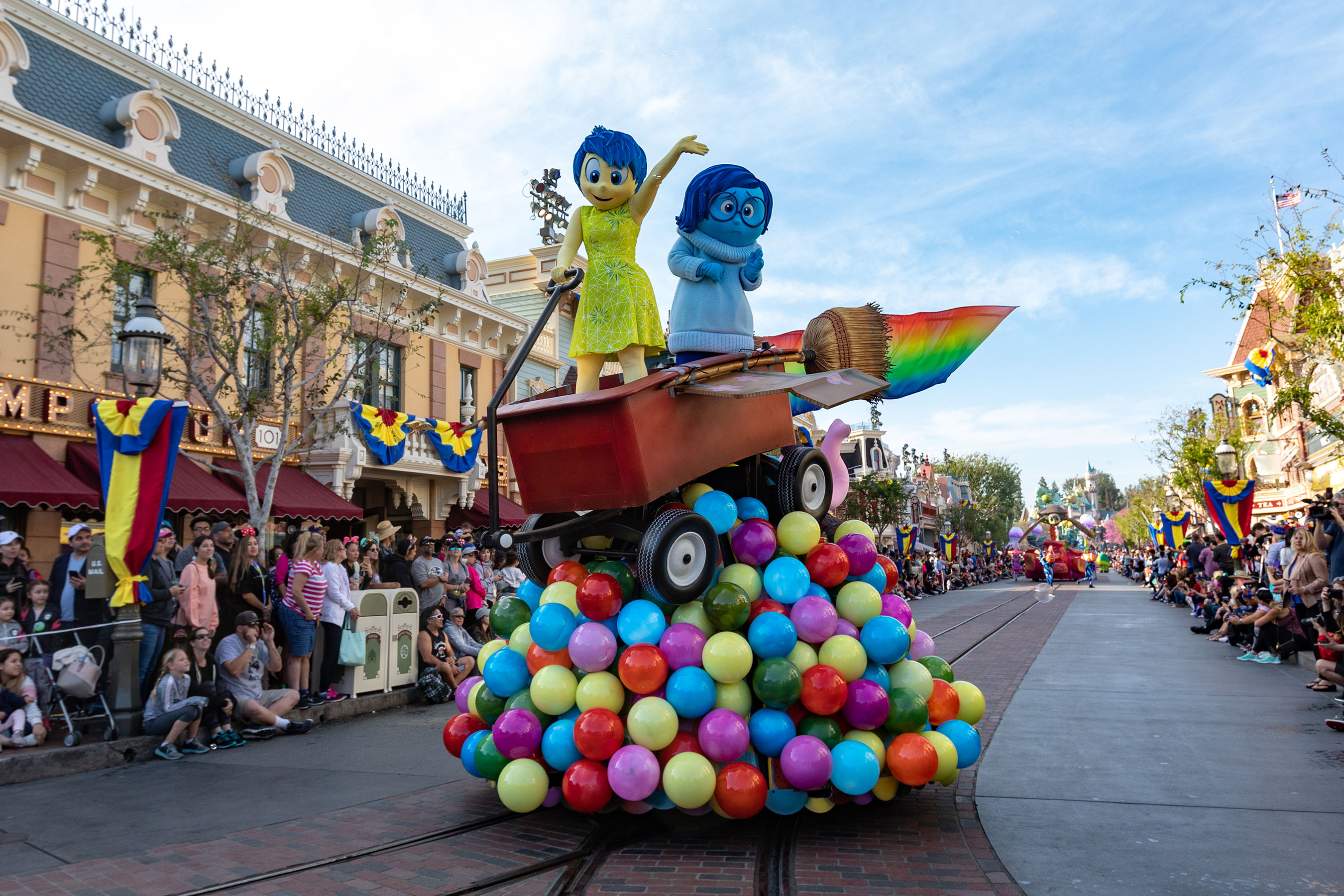 Pixar Play Parade Debuts at Disneyland for Pixar Fest!