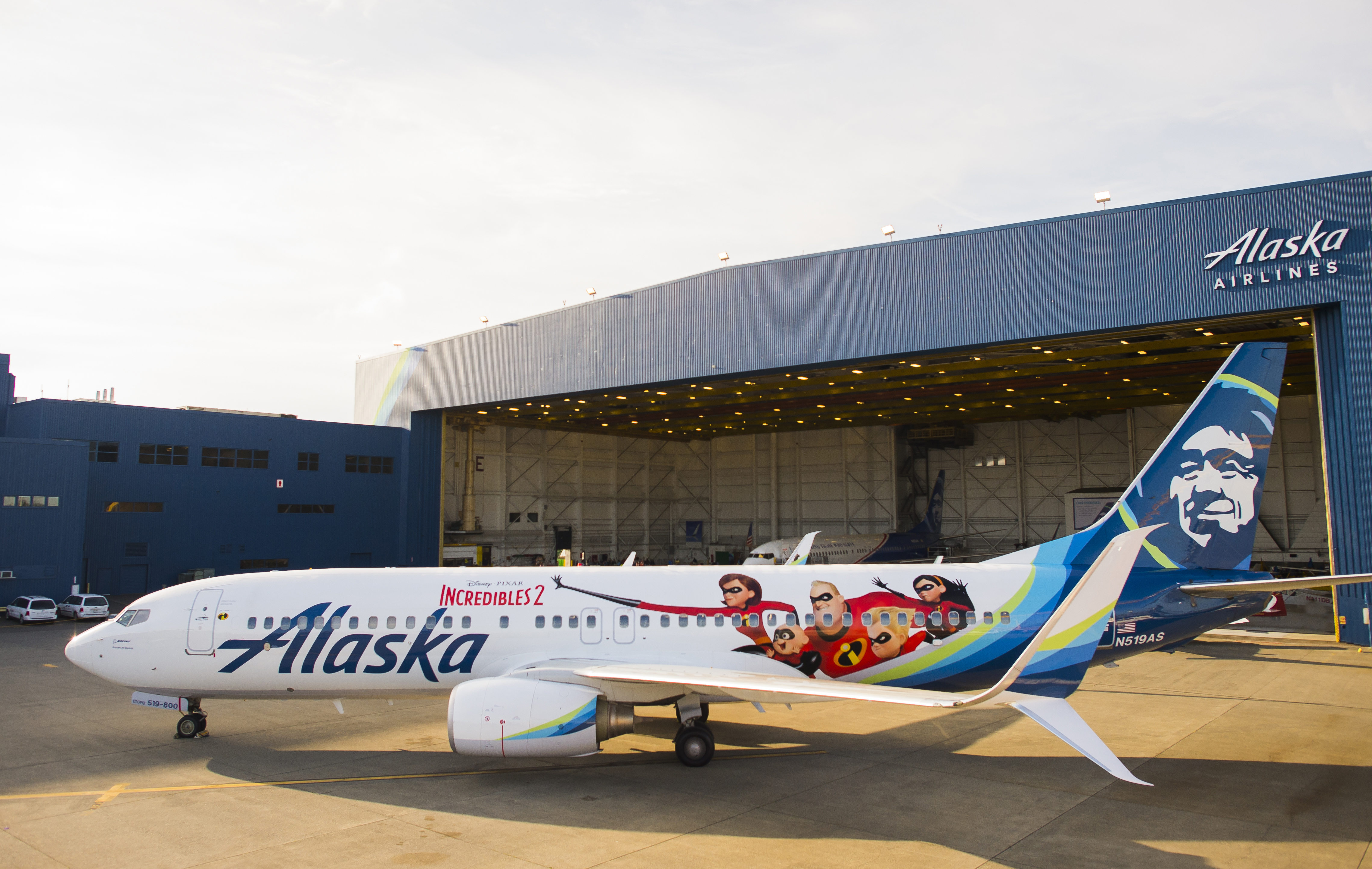 Alaska Airlines Unveils Incredibles 2 Themed Plane