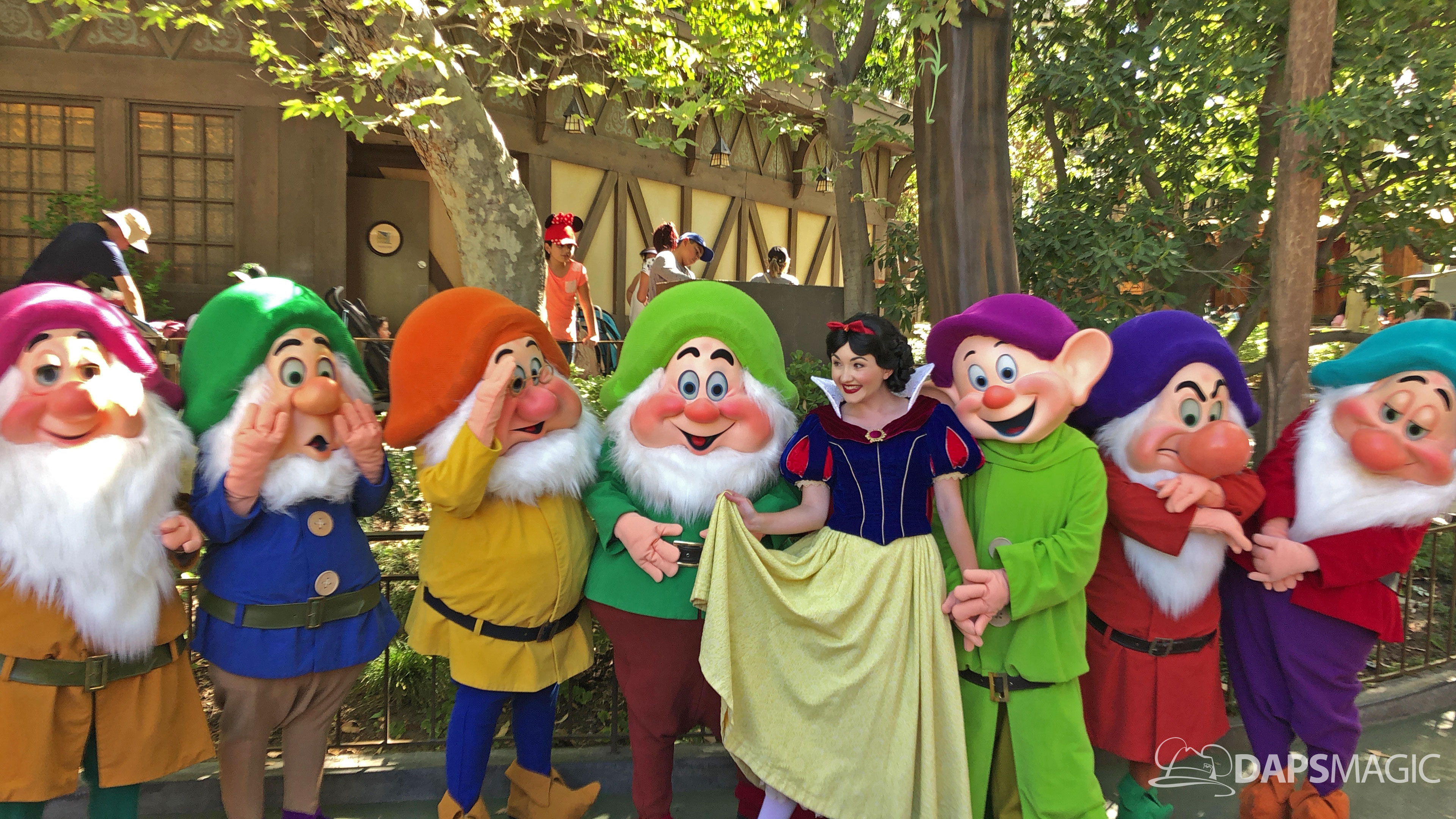 Snow White and the Seven Dwarfs Delight Guests in Special Appearance at Disneyland