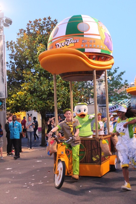 Disney FanDaze - Dance Your DuckTales Parade
