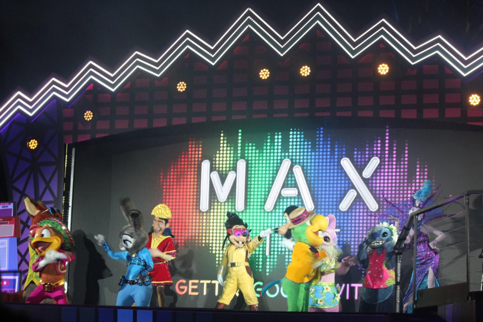 Disney FanDaze - Max Live!