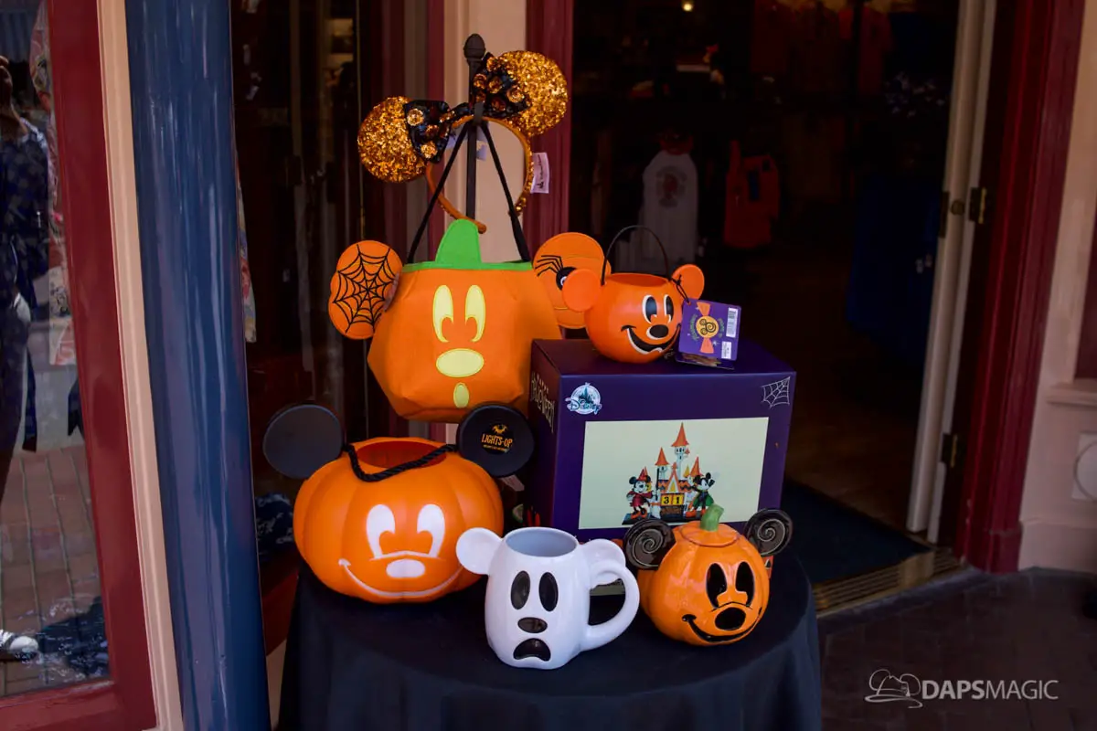 New Happy Haunts Arrive at the Disneyland Resort in the Form of This Year’s Halloween Merchandise