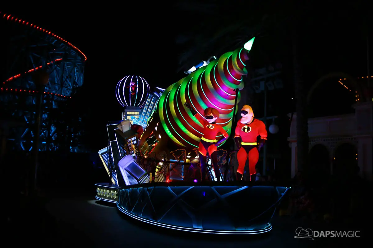 Pixar Fest - Disney's Paint the Night Parade - Incredibles 2 Float