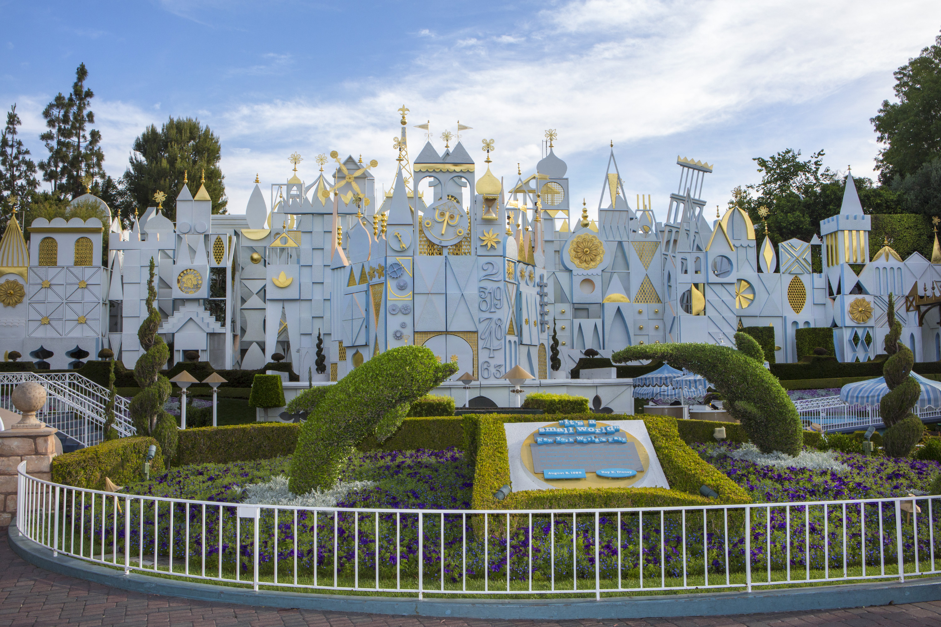 How to Make the Most of the Disneyland Magic for the Little Ones in Your Group