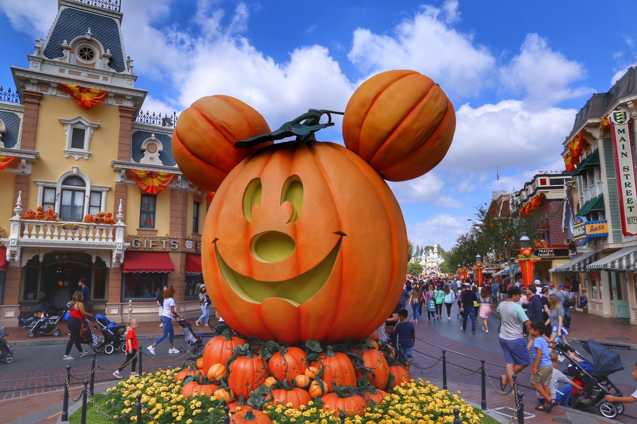 Take a look at Halloween Time at the Disneyland Resort: Photo Report