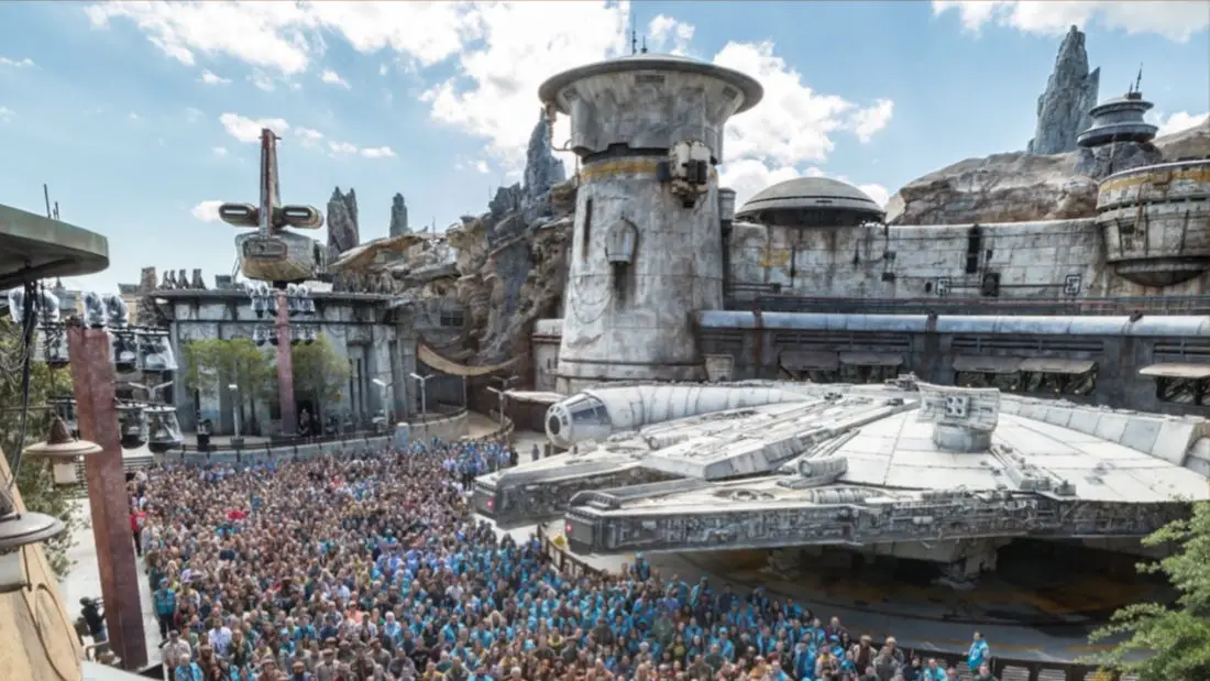 Disneyland Resort President Josh D’Amaro Introduces the Inhabitants of Batuu at Star Wars: Galaxy’s Edge