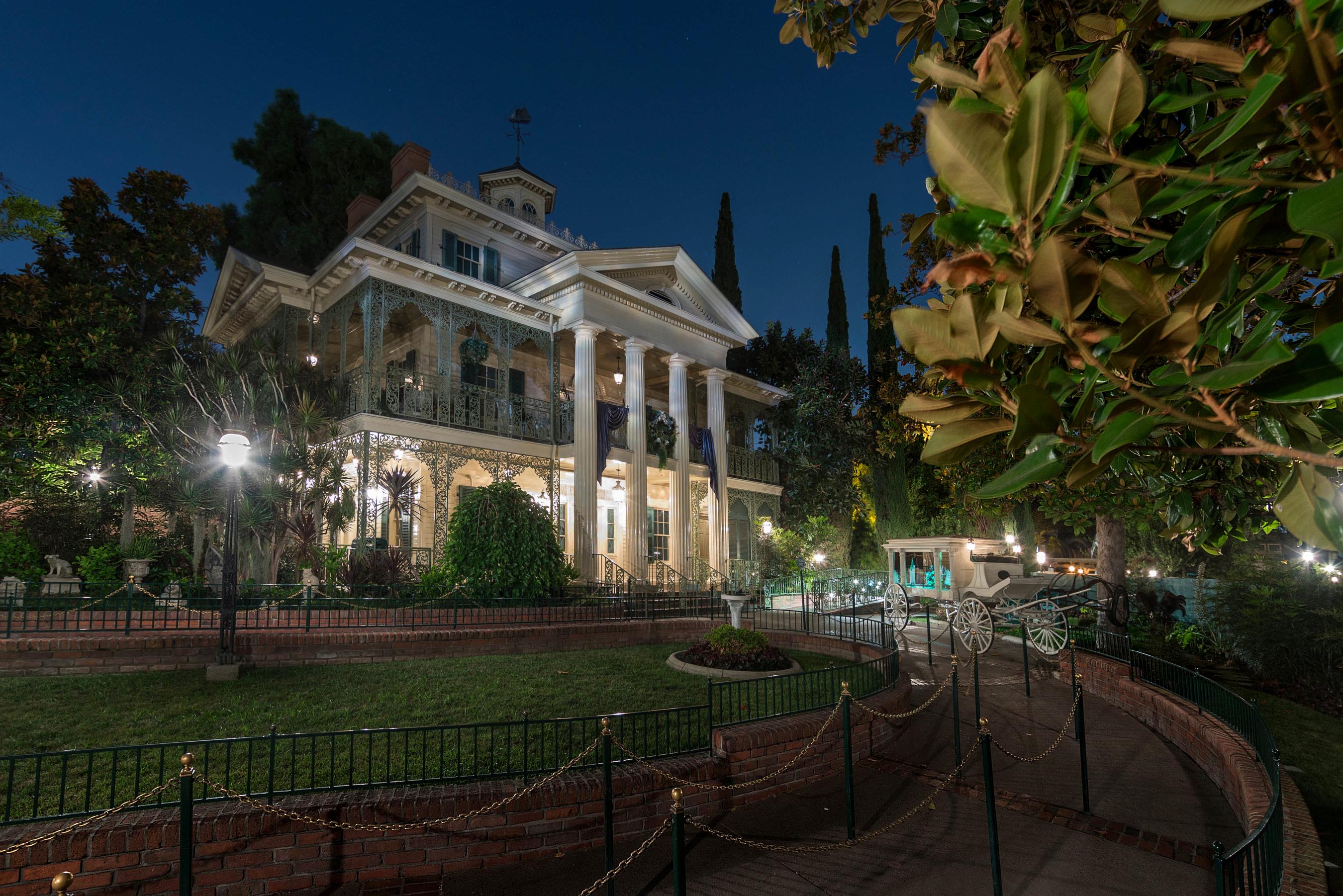 Haunted Mansion at Disneyland to Undergo Multiple Month Refurbishment in 2020