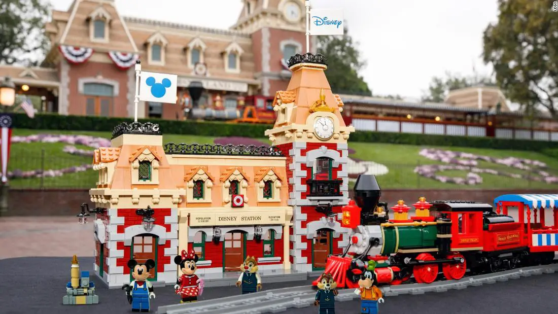 LEGO® Disney Train