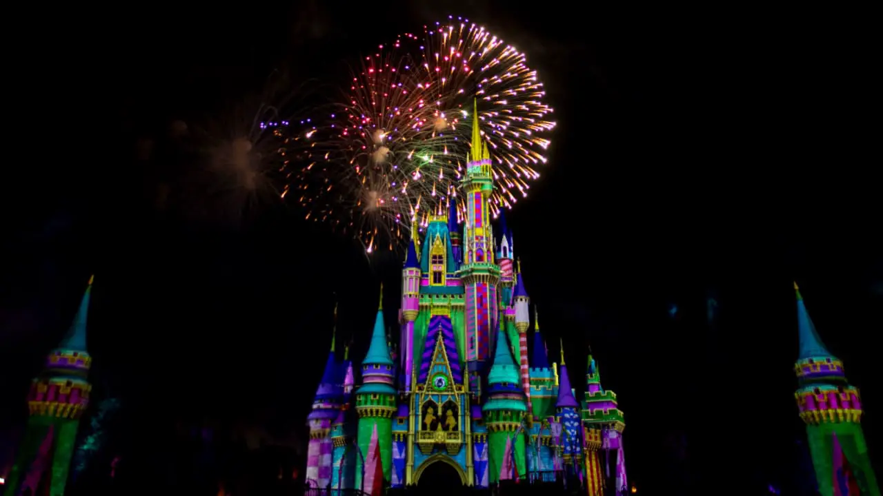 Walt Disney World Resort Shares First Look at  Minnie’s Christmastime Fireworks Show