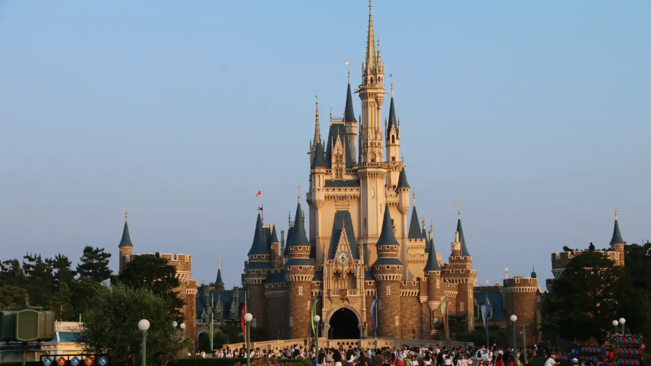Tokyo Disneyland and Tokyo DisneySea Closes Due to Typhoon Hagibis