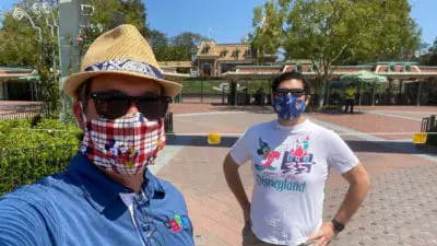 Disneyland Resort Updates Face Covering Policy to Exclude Valves, Mesh Material, or Holes