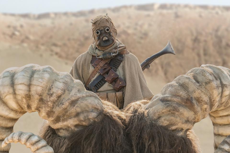 Deaf Actor Troy Kotsur was Hired to Create Tusken Sign Language For The Mandalorian