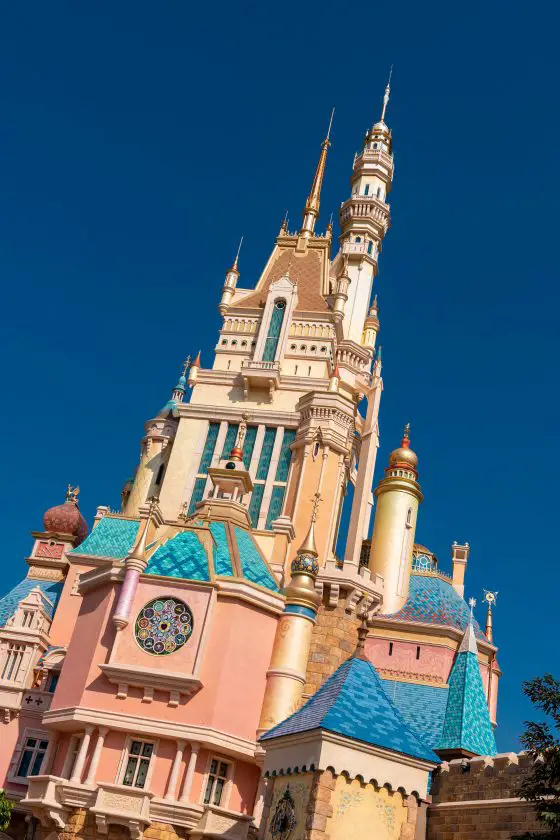 Photos: A Comprehensive Look At Hong Kong Disneyland's Castle Of ...