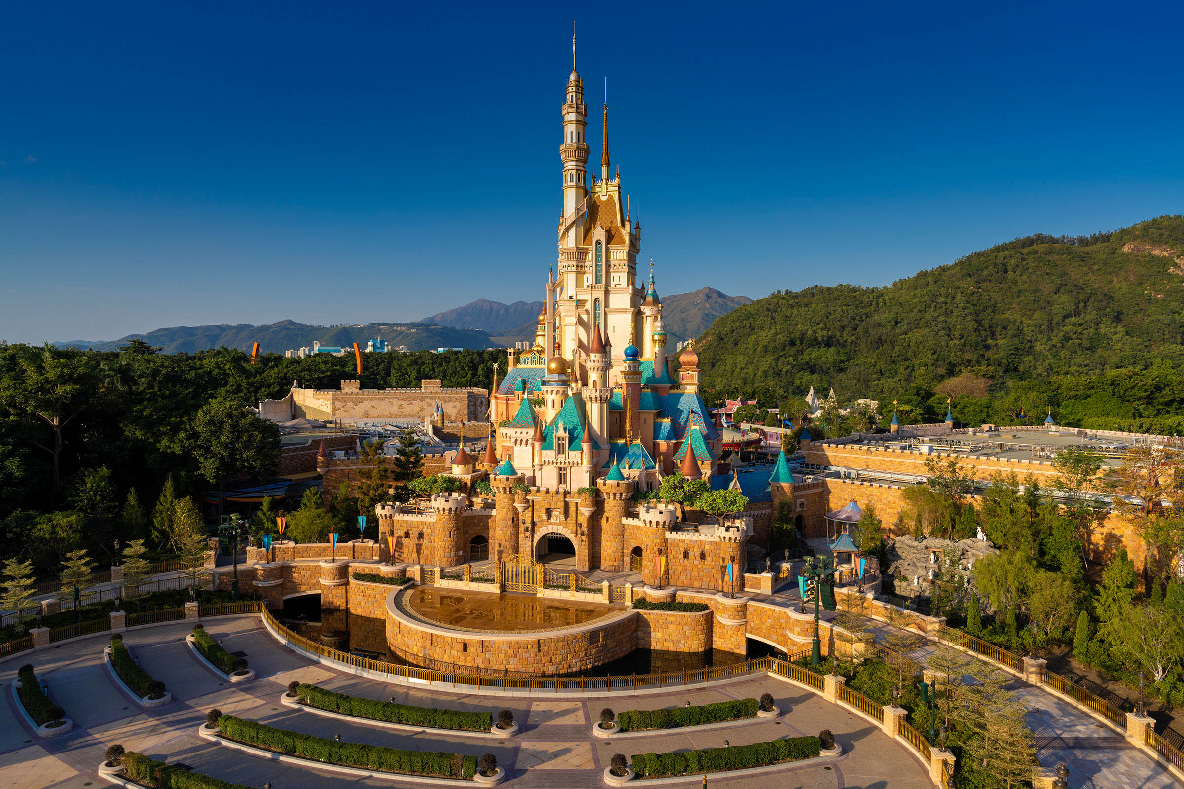 Castle of Magical Dreams Hong Kong Disneyland-4 - DAPS MAGIC