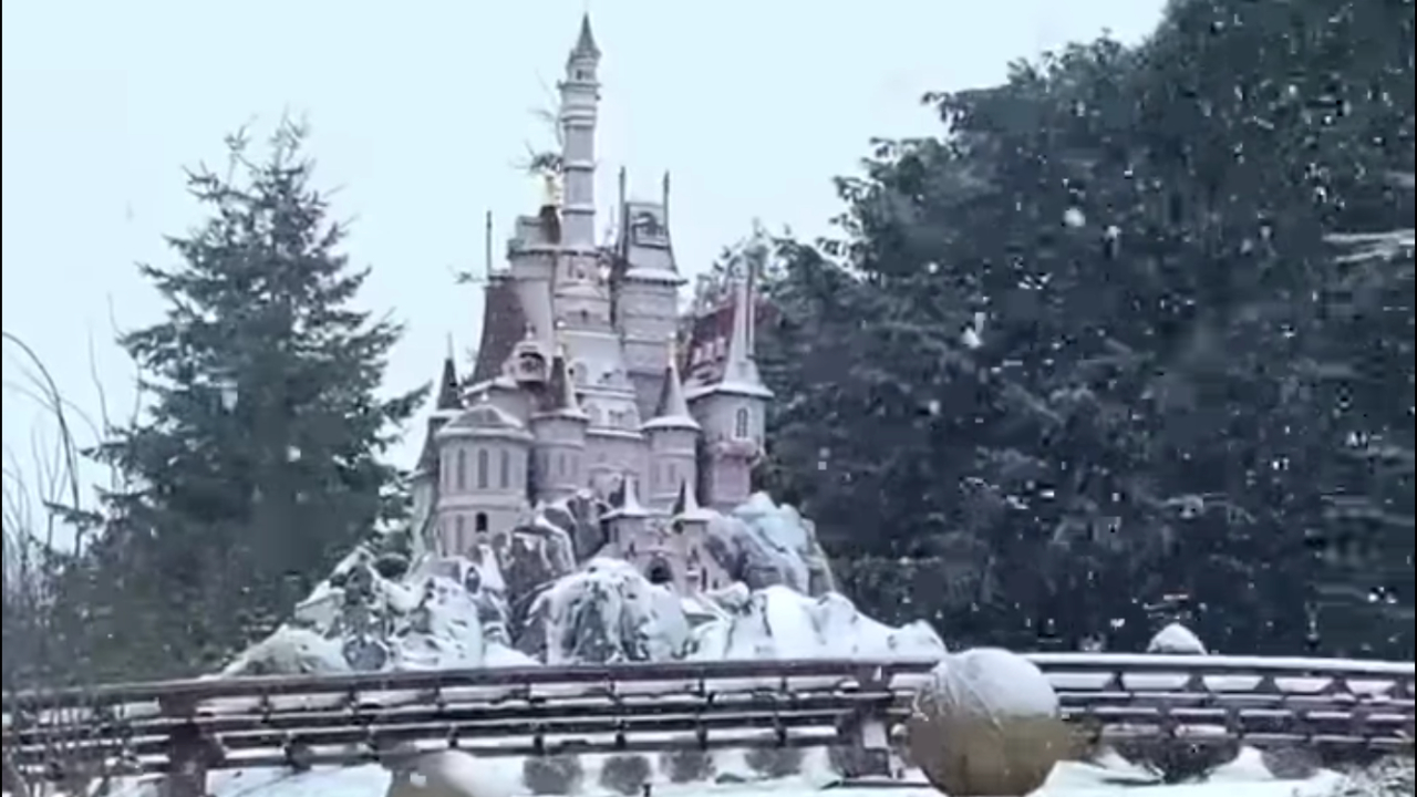 Snow Comes Down at Disneyland Paris